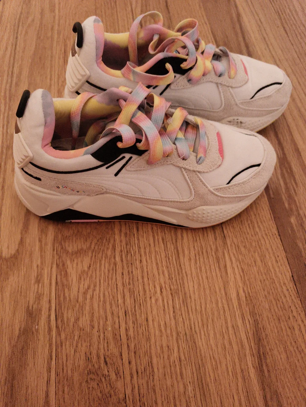 Puma Squishmallows Kids White Sneakers with Pastel Rainbow Accents Size 5.5